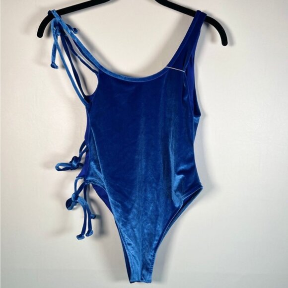 NWT FRANKIES BIKINS Swim Made in USA 🇺🇸 Honey Velvet Cheeky One Piece Size M - Picture 4 of 15